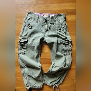 Levis Olive Color Cargo Pants with Pockets